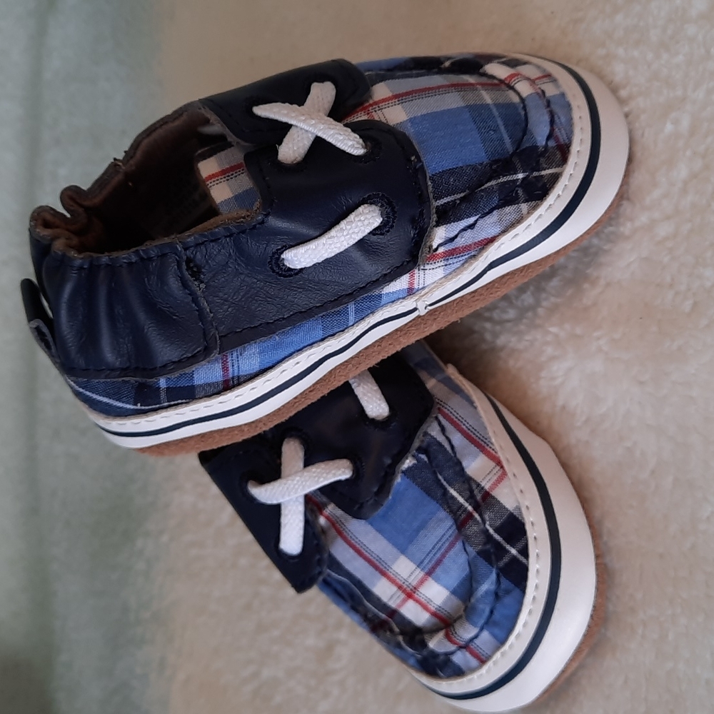 Robeez Soft Sole Baby Shoes 100% Leather Cute Connor Blue Plaid Newborn NIB